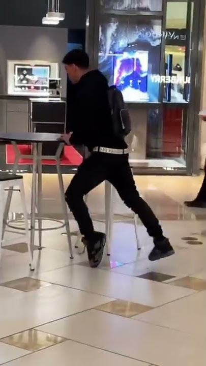 Best moonwalk ever done?!