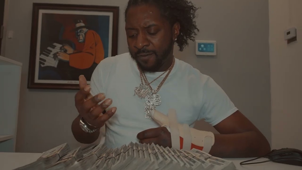 3200 Tre - “Sound Of Love“ (Official Music Video) 