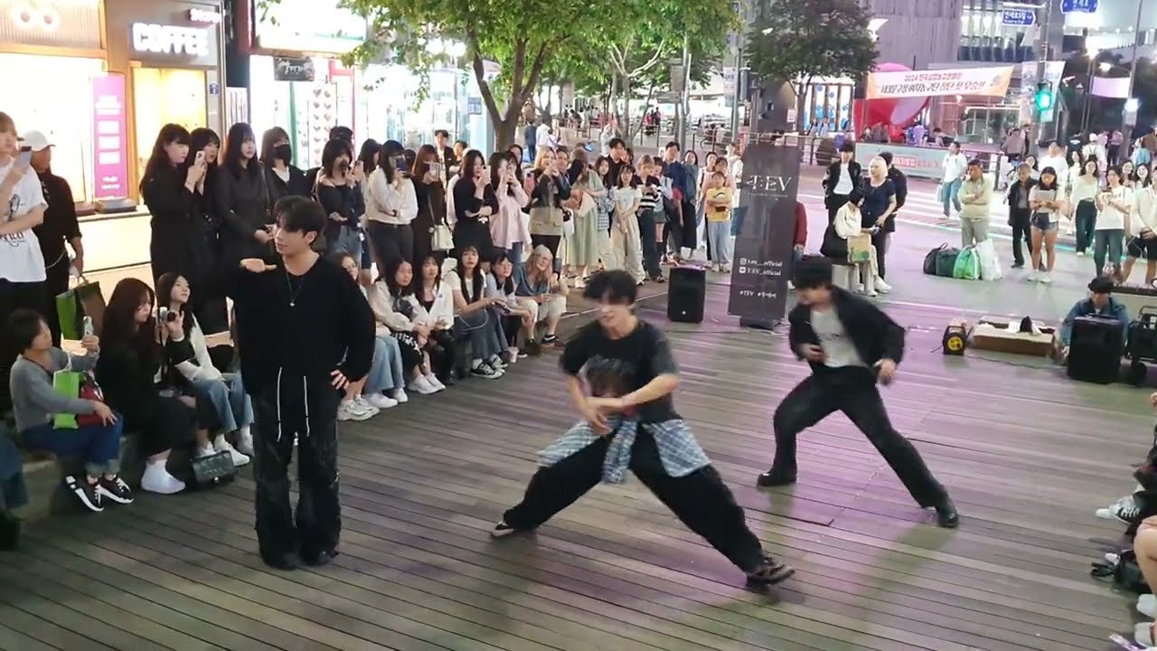 [STREET ARTIST] T:EV. LONG TIME NO SEE. INTERACTIVE SINCHON BUSKING. 240428.