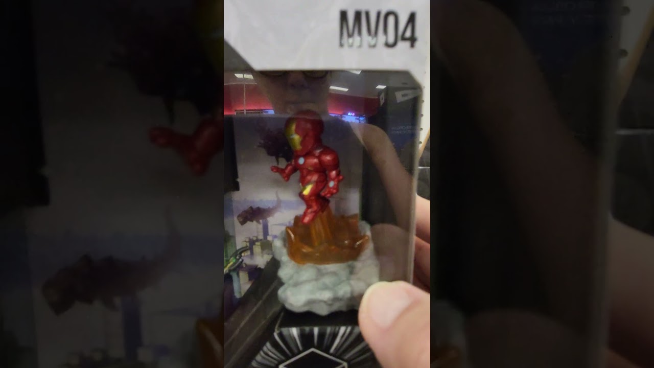 КОЛЛЕКЦИОННАЯ ФИГУРКА MARVEL STUDIOS «ЖЕЛЕЗНЫЙ ЧЕЛОВЕК ПРОТИВ ЛОКИ» С АРТЕФАКТОМ ВНУТРИ MV04 — ОТ...