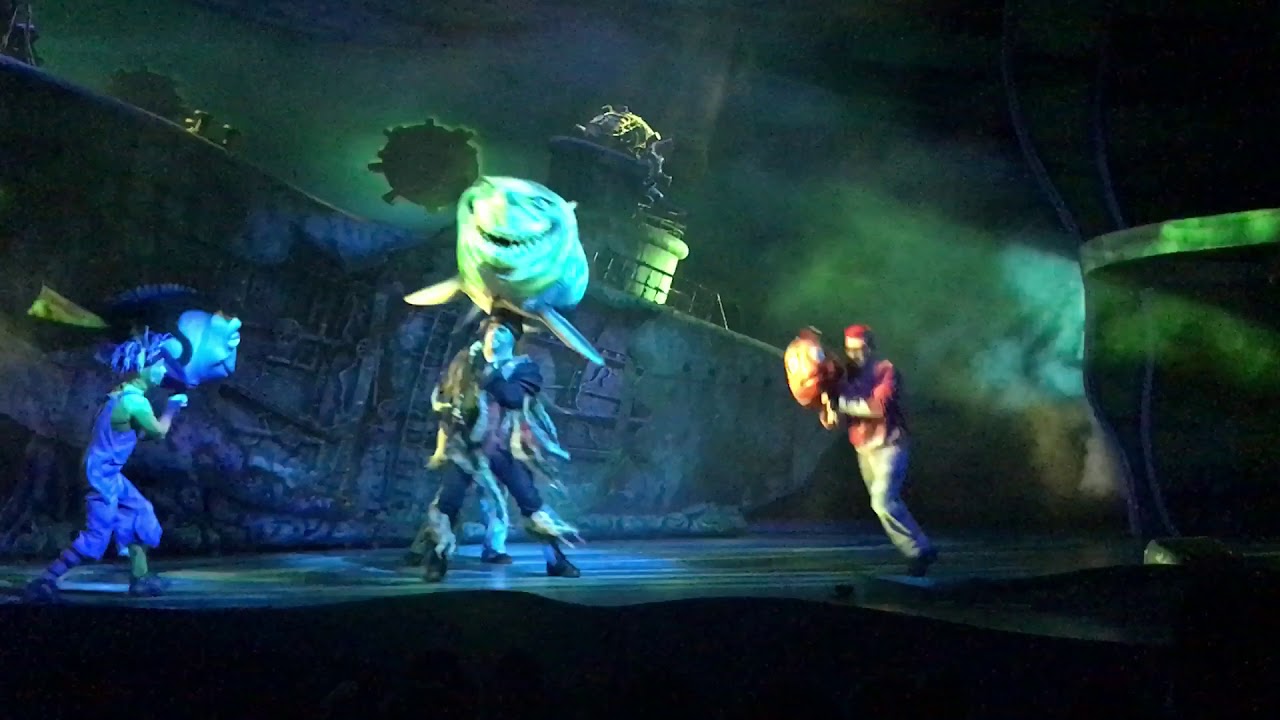 Animal Kingdom Finding Nemo Show - YouTube