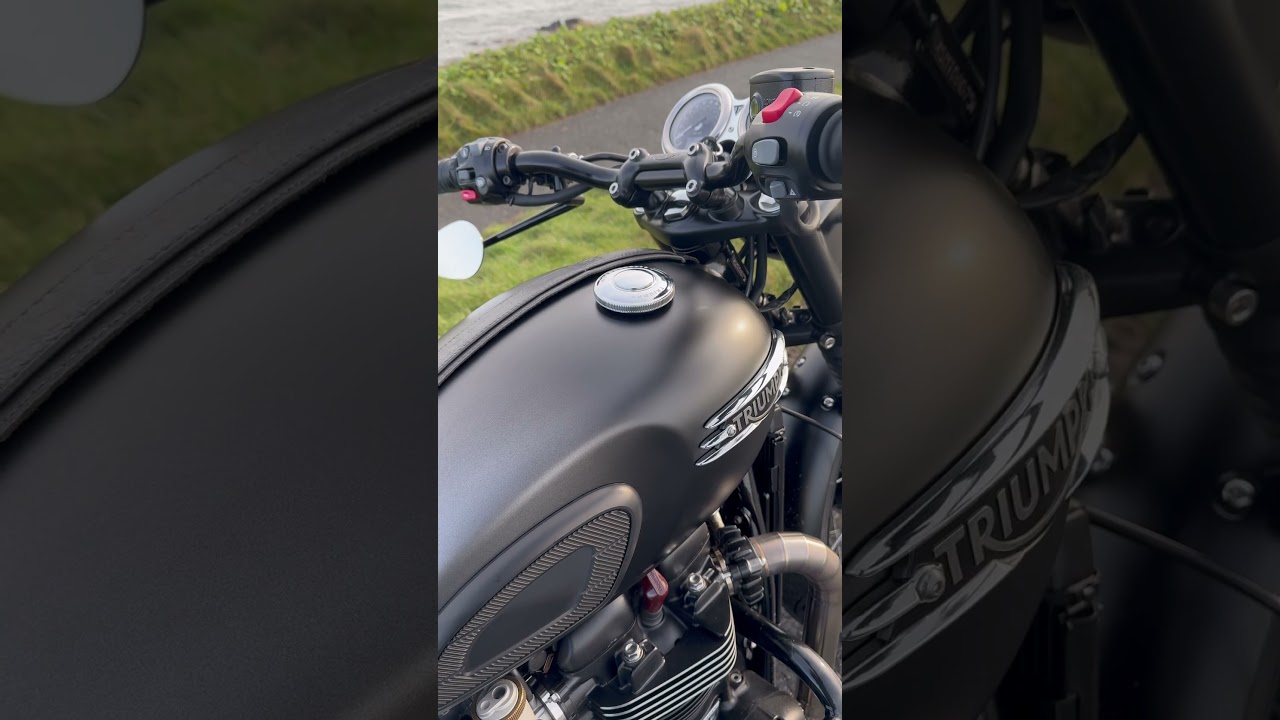 Triumph Bonneville T120 Black Stealth Edition 