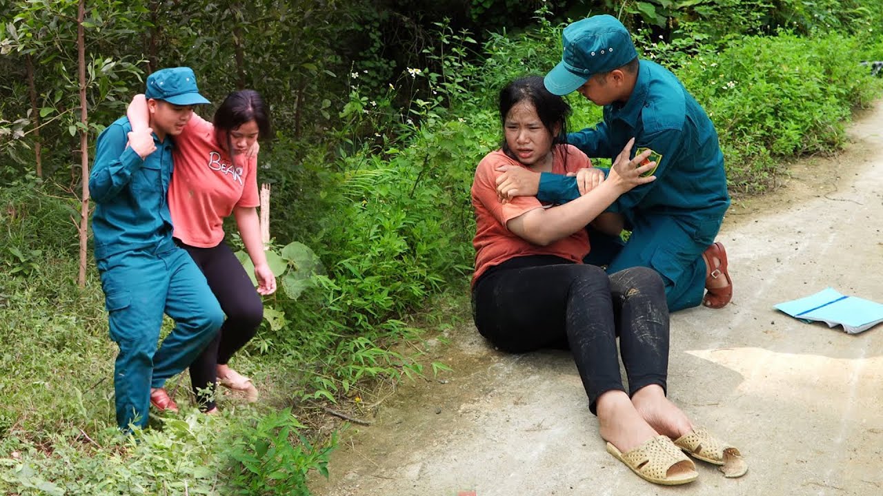 Single mother loses her child—kind police officer helps search. Will they find the child?