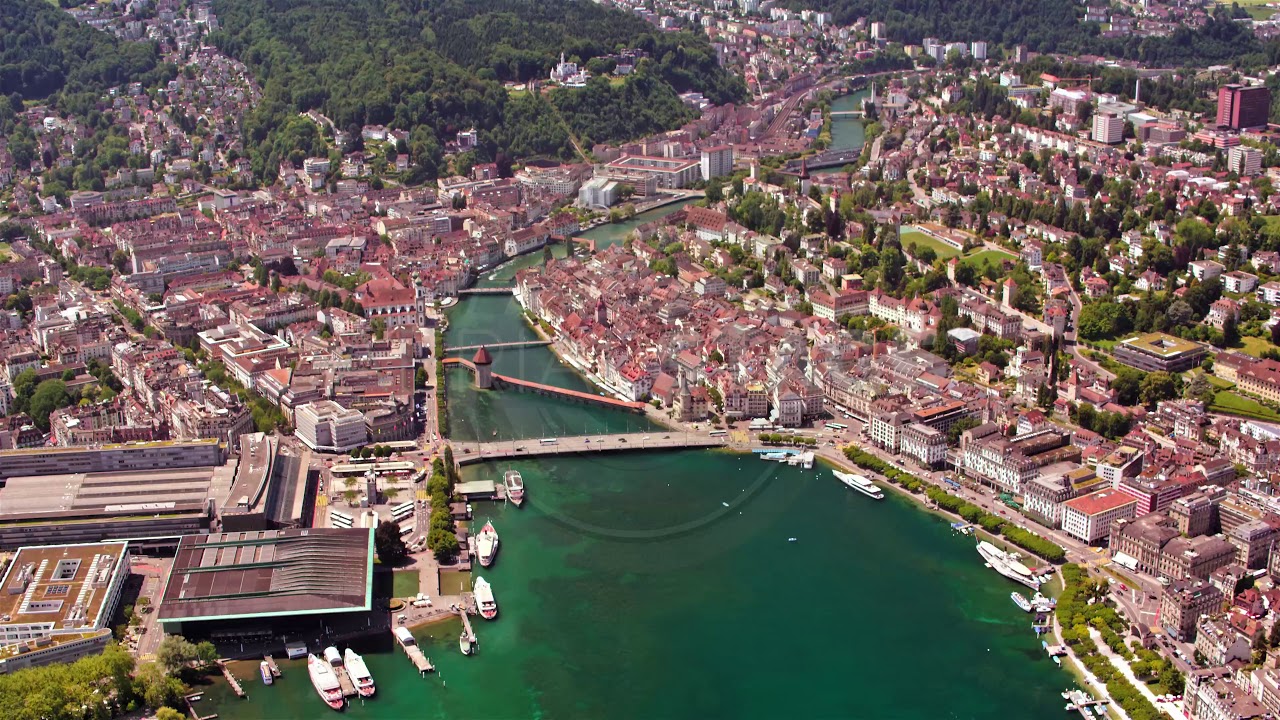 Lucerne Aerial View Stock Footage of Switzerland City, Schweizer Luftbilder der Stadt Luzern in 4K