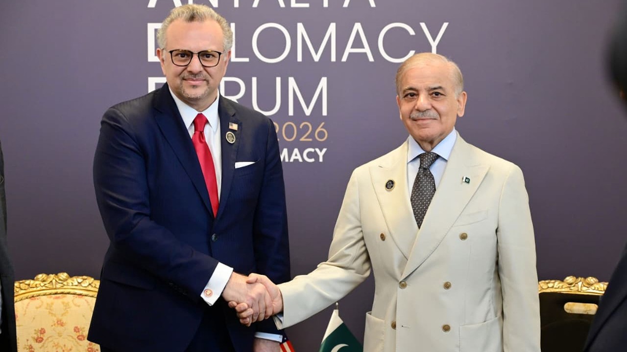 PM Shehbaz, Trump’s advisor discuss regional developments, Pakistan’s peace efforts