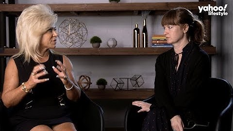 Long Island Medium Theresa Caputo gives impromptu reading at Yahoo