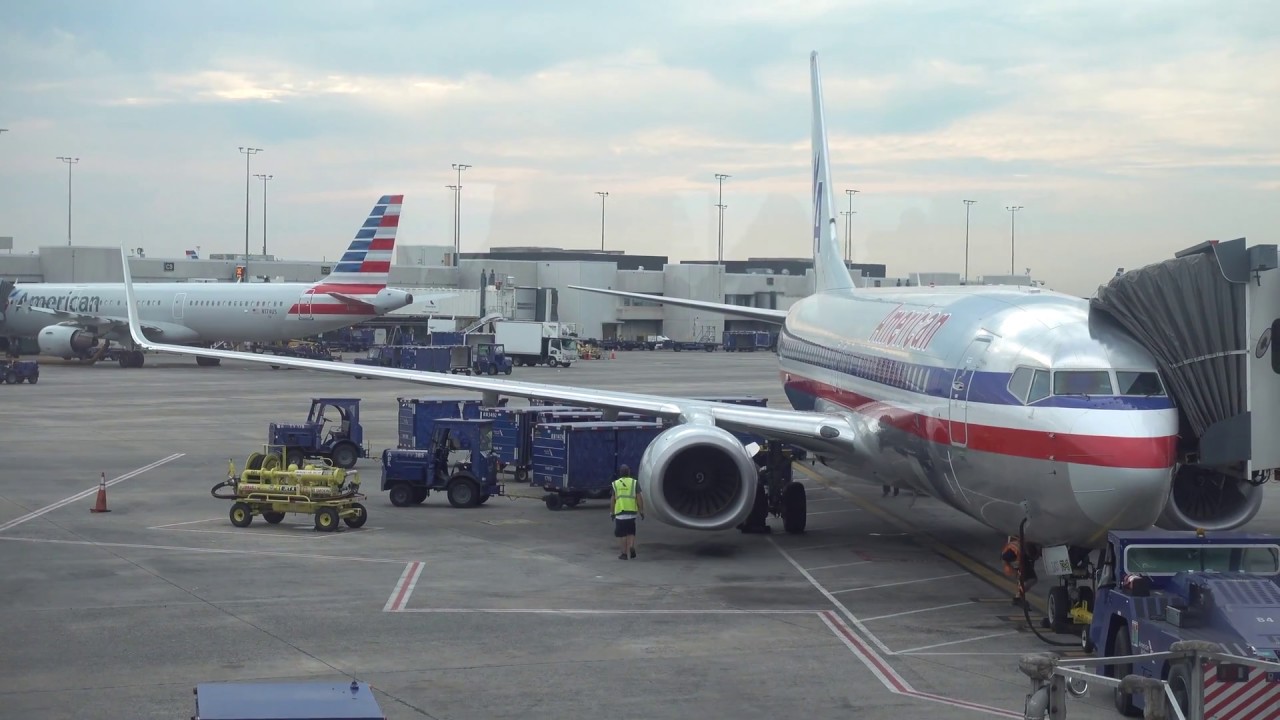 American Airlines Boeing 737800 / Charlotte to New York JFK / 4K VIDEO