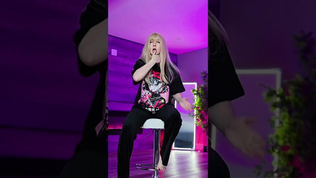 My favorite pink dress💕