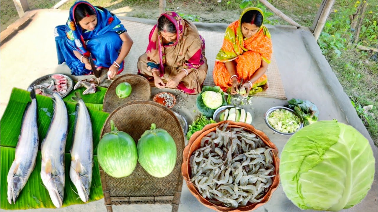 ডাব বেগুন দিয়ে বোয়াল মাছের কালিয়া আর চিংড়িমাছ দিয়ে বাঁধাকপির ভর্তা এই দিয়ে দুপুরে ভাত খাওয়া