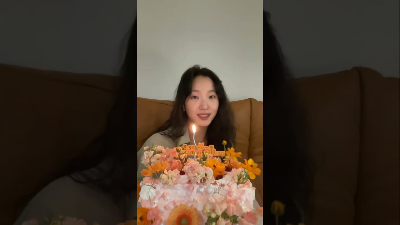 배우 김고은 데뷔 11주년 기념 라이브 첫번째