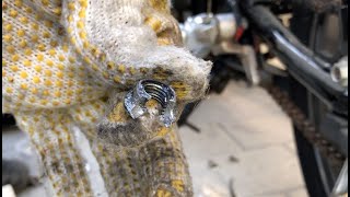 なめてしまったボルトナットをドリルで破壊し取り外す動画