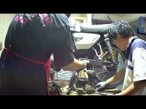 Video Thay nhông sên dĩa Sym Husky 125 Classic - youtube