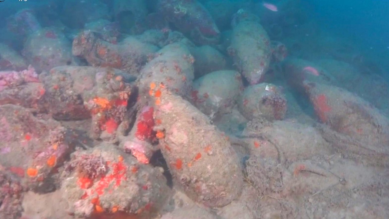 Divers Find Ancient Roman Shipwreck With Hundreds Of Jars