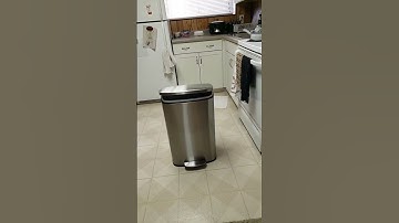 Amazon Basics Smudge Resistant Rectangular Trash Can With Soft Close F