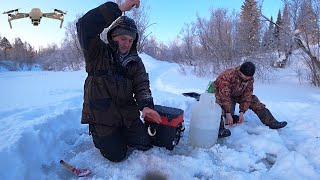 Как Ловить Живца: "Пескаря и Ельца"  в Глухозимье! Рыбалка на реке!