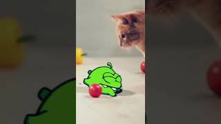 Gatinho fofo ama Om Nom 🍭 #omnom #cuttherope #omnomcartoon #learn #cartoon #youtubeshorts