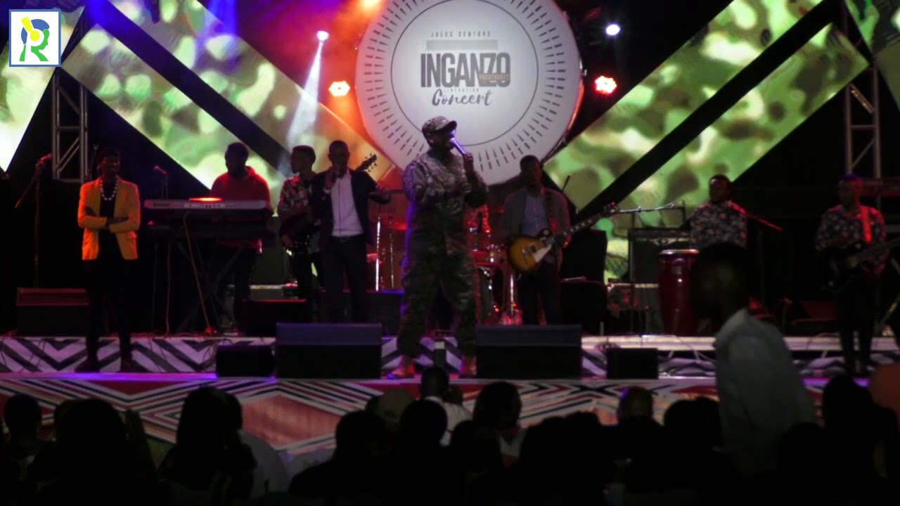 rwanda cup Masamba yaserukanye umwambaro wa Gisirikare yakoreye mu 1992 ku ikosi