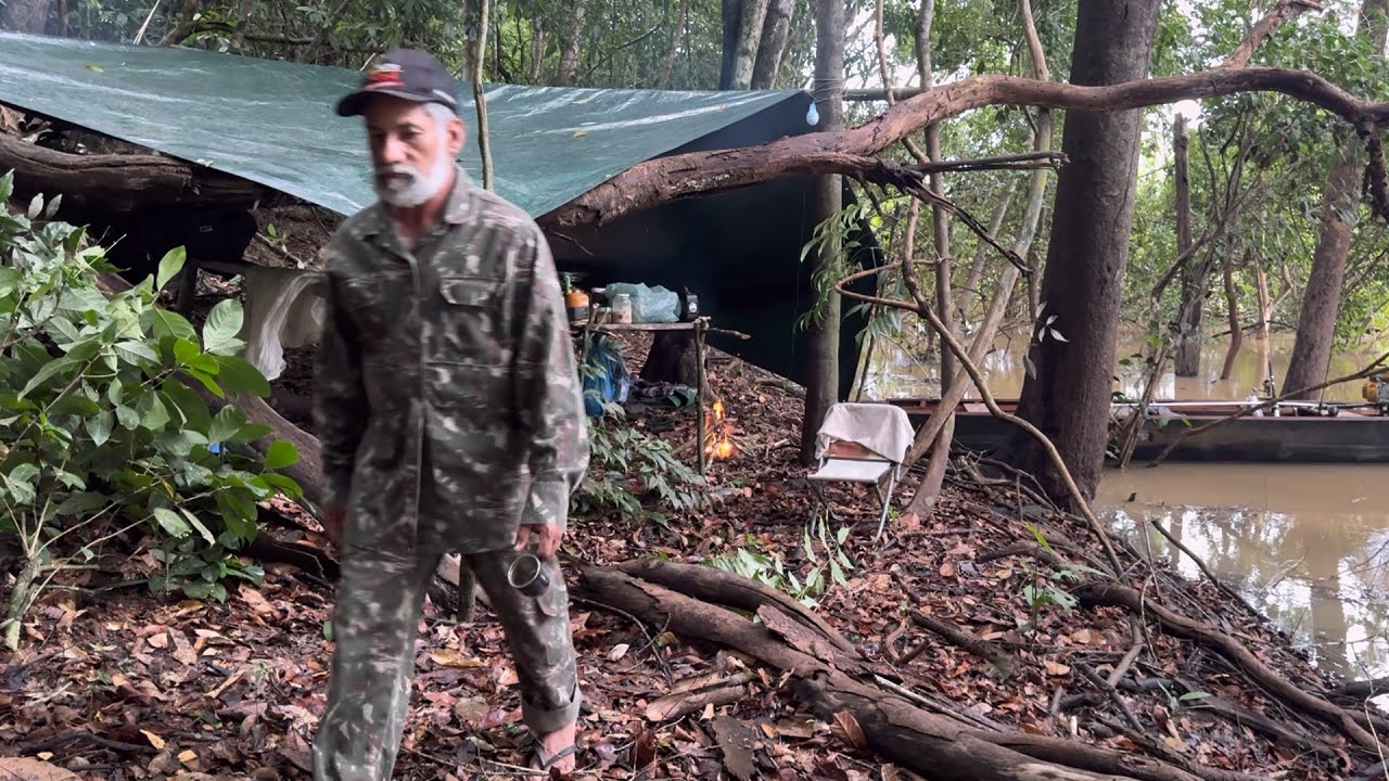 🏕️PESCARIA com CHUVA E janta na madrugada maravilhosa 