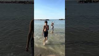 Demi A Intrat Sa Se Scalde