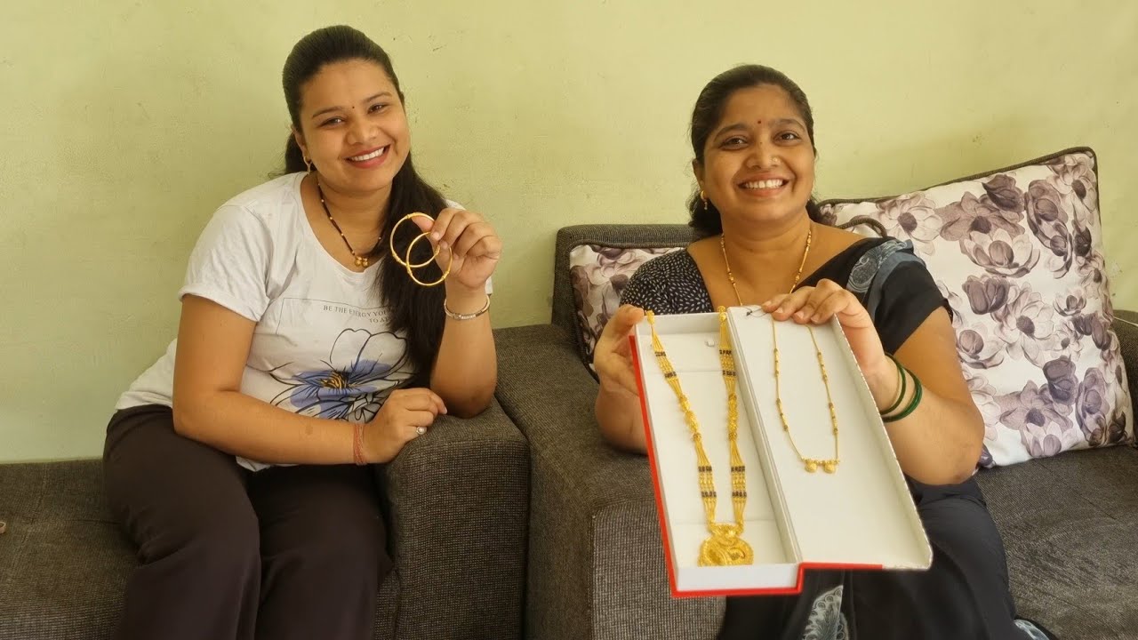 ज्वेलर्स शॉपमधून आम्ही काय काय खरेदी केली..😃 खूप छान मंगळसूत्र आणि बांगड्या..❤️👍🏻