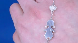 Детский браслет с девочкой и бриллиантами по индивидуальному дизайну