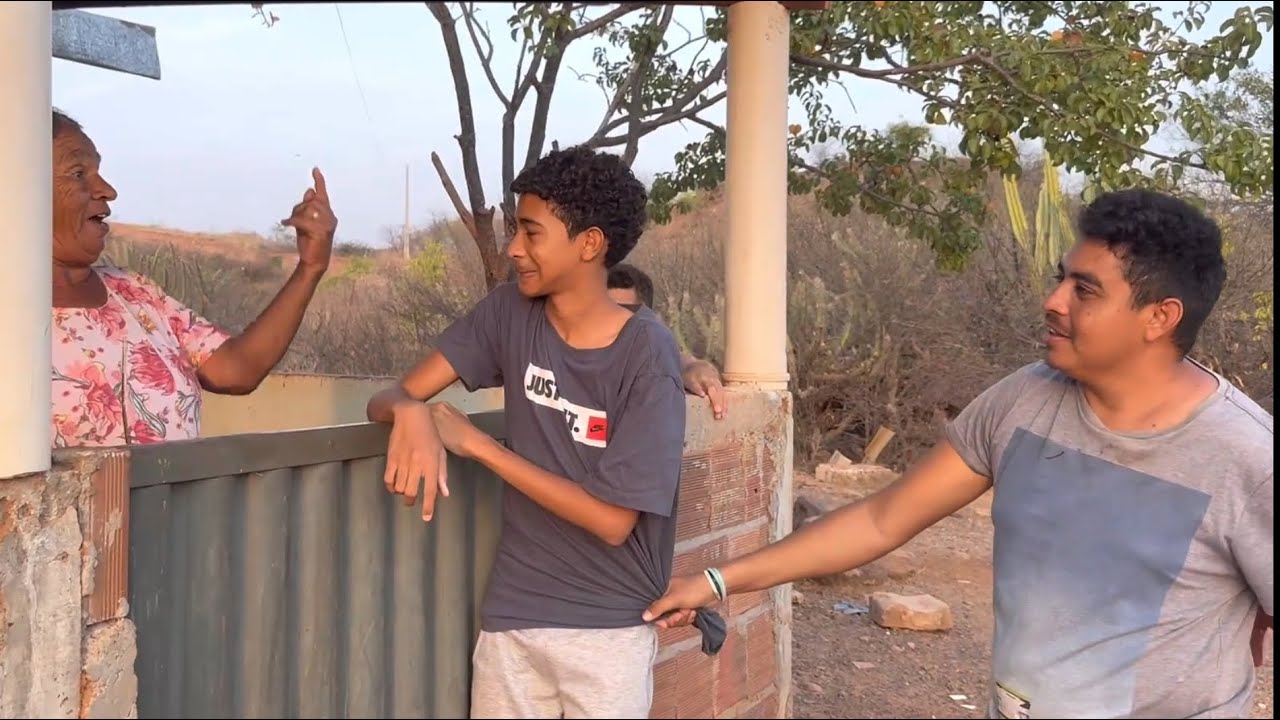 DESCOBRIMOS QUE SIMÃO ESTÁ NAMORANDO COM VOVÓ