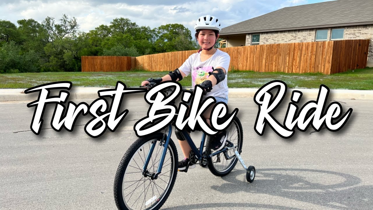 GABY’s FIRST BIKE RIDE Training Wheels Liv Bike YouTube