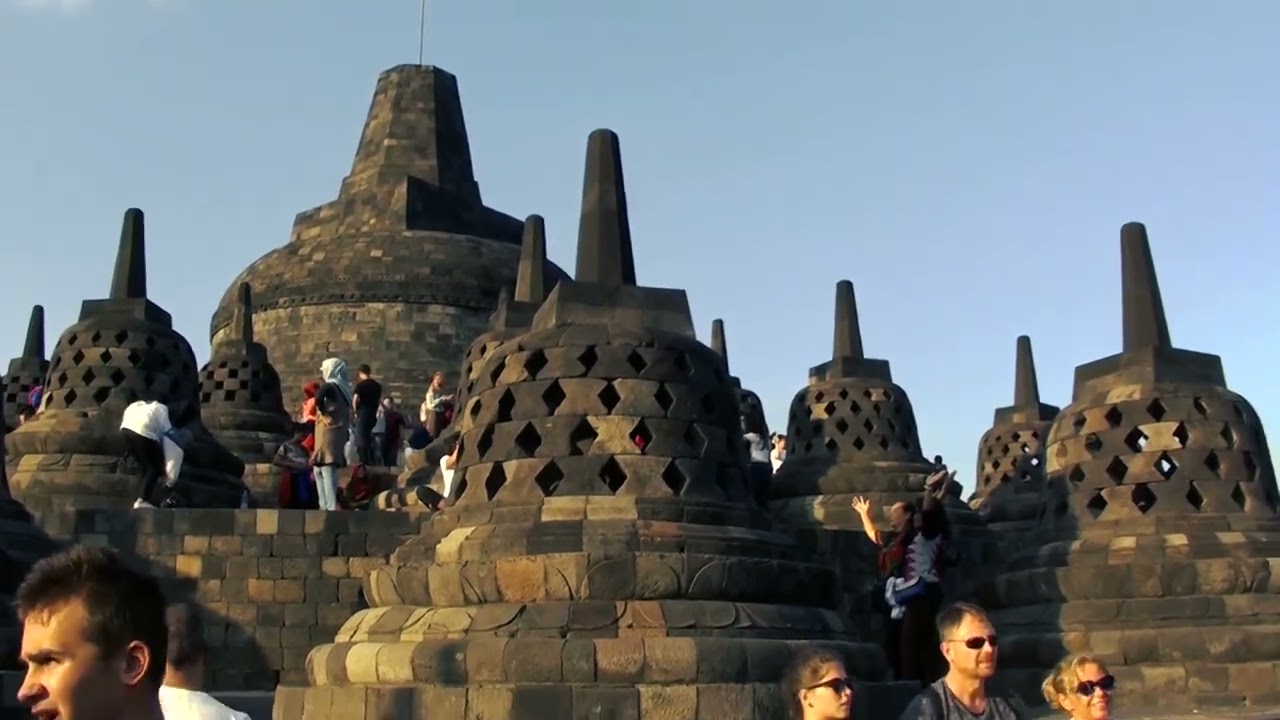 Indonezja - Gamelan i Dwie Świątynie.