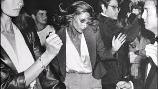 Download Lagu Valeron \u0026 Dim Zach – Gardenias MP3