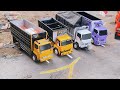 Wadidaw lihat teman teman, banyak sekali mobil mobilan truk oleng disini, ayo ikut saya bermain