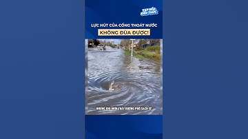 Lực hút của cống thoát nước không đùa được! #shorts
