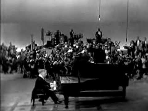 Paganini Rhapsody (Rachmaninoff) - Arthur Rubinstein - (1/2)