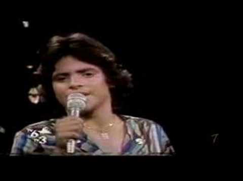 Menudo - Es Por Amor - YouTube