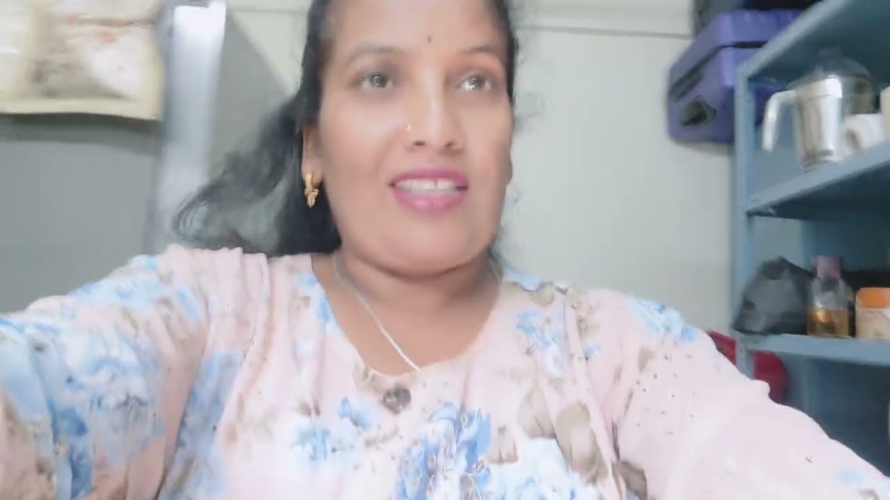 स्मिता आपल्या यशसाठी काय बनवू आणि काय खायला घालू असं स्मिताला वाटतं आईची वेडी माया 😭😭😭