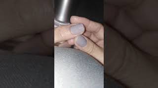 polish nail apply