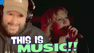 AMERICAN REACTS TO ABBA! “DANCING QUEEN” (LIVE) 