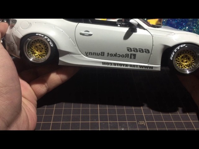 オートアート1/18 ロケットバニー 86 レビュー - YouTube