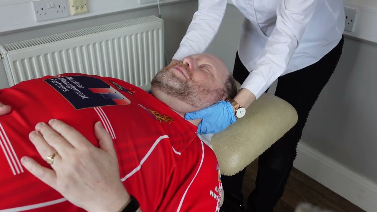 MOST SATISFYING CHIROPRACTIC ADJUSTMENT 🔥 KING OF CRACKS #kingofcracks #shorts #asmr #chiropractor