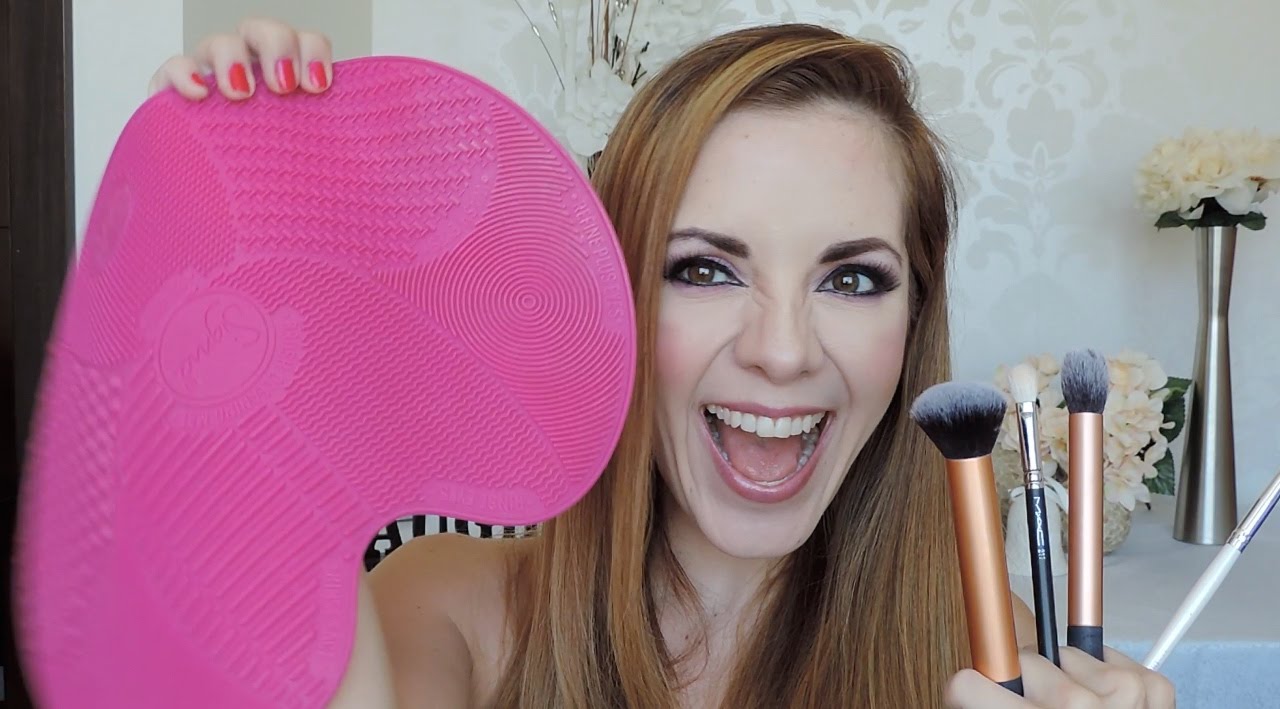 Sigma Brush Cleaning Mat review! How I wash my brushes! YouTube