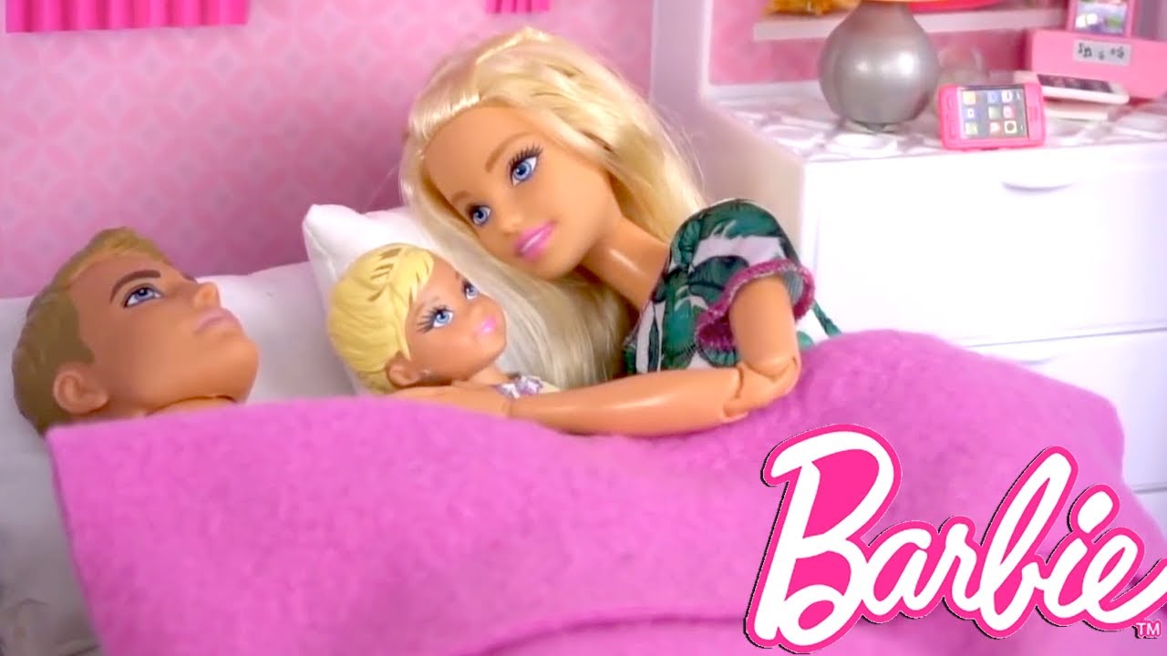 Barbie & Ken Family Cleaning Dreamhouse Morning Routine - YouTube