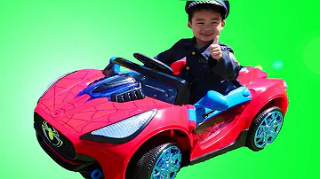 Lyndon Pretend Play with Spiderman Ride-On Car Toy