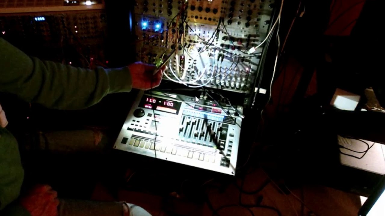 Motion control Test#1- MobMuPlat - Roland MC 808 - 4MS MSR - CLOUDS ...