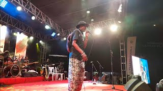 MBANGUÈ SHOW lève les foules à Bessèkè dans son hommage à Ekambi Brillant