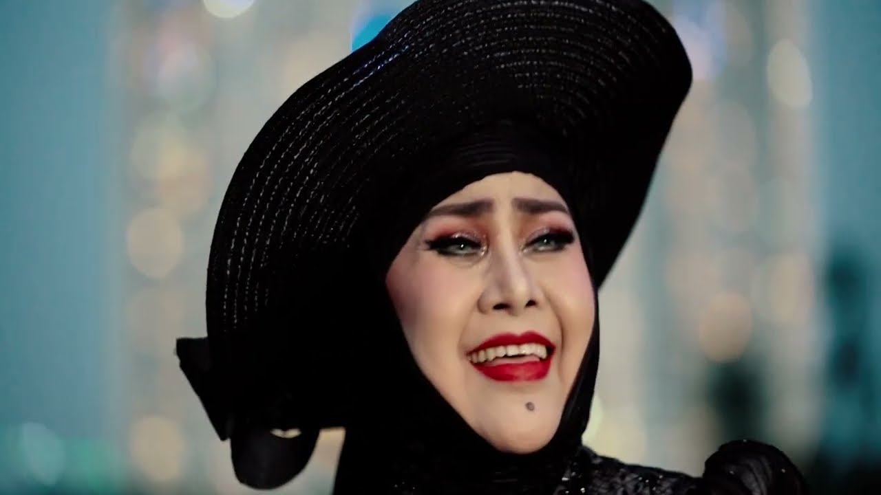 AKU (APA ADANYA) - ELVY SUKAESIH