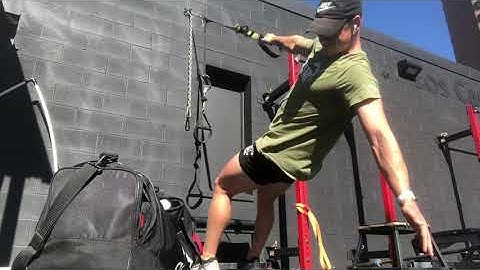 TRX single arm row with T spine rotation
