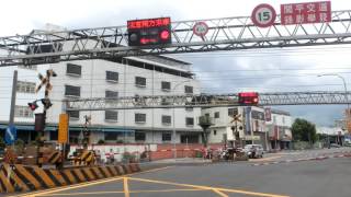 [平交道/踏切]台鐵1190次EMU500型區間車通過(俊英街平交道)