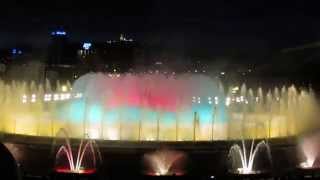 Barcelona&#39;s Magic Fountain (Font Majica de Montjuic)