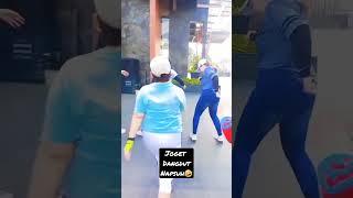 joget dangdut, kak yeni napsu bgt🤣 #emakemak #emakviral #joget #dangdut #zaenal