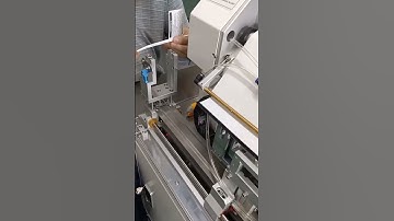 Flag tagging machine for cables