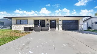 7415 NW 58th Ct, Tamarac, FL Presented by Maria Nascimento.
